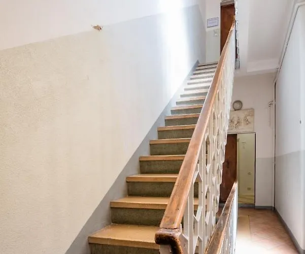 Maison d'hôtes Residenza Due Torri Check In Presso Vicolo Cattani 7 3*