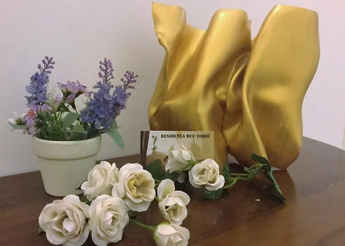 Maison d'hôtes Residenza Due Torri Check In Presso Vicolo Cattani 7