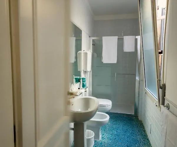 Residenza Due Torri Check In Presso Vicolo Cattani 7 Bolonya