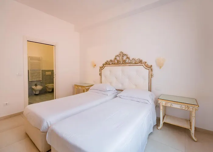 Residenza Due Torri Check In Presso Vicolo Cattani 7