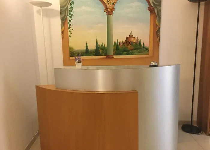 Residenza Due Torri Check In Presso Vicolo Cattani 7 Konukevi Bolonya