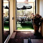 Гостевой дом Residenza Due Torri Check In Presso Vicolo Cattani 7 Болонья