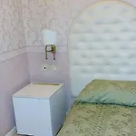 Residenza Due Torri Check In Presso Vicolo Cattani 7 Гостевой дом