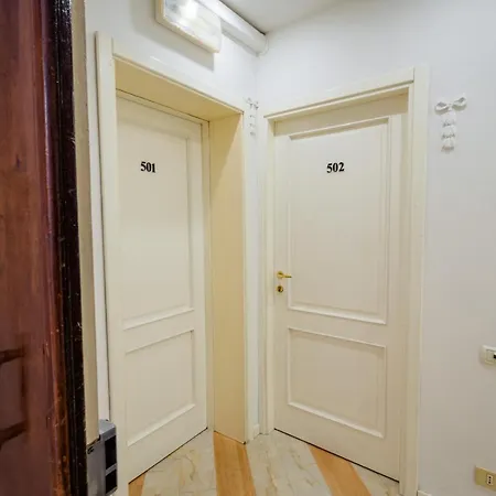 Residenza Due Torri Check In Presso Vicolo Cattani 7 Guest house