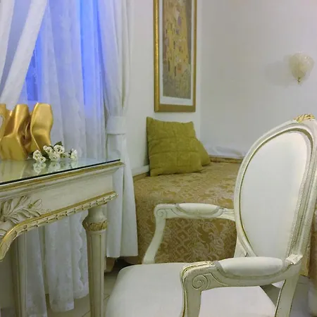 Residenza Due Torri Check In Presso Vicolo Cattani 7 3* Bologna