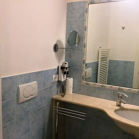 Residenza Due Torri Check In Presso Vicolo Cattani 7 Bologna