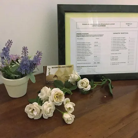 Residenza Due Torri Check In Presso Vicolo Cattani 7 3* Bologna