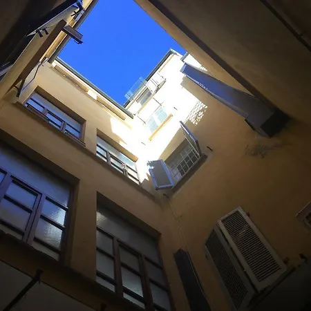 Residenza Due Torri Check In Presso Vicolo Cattani 7 Boloňa