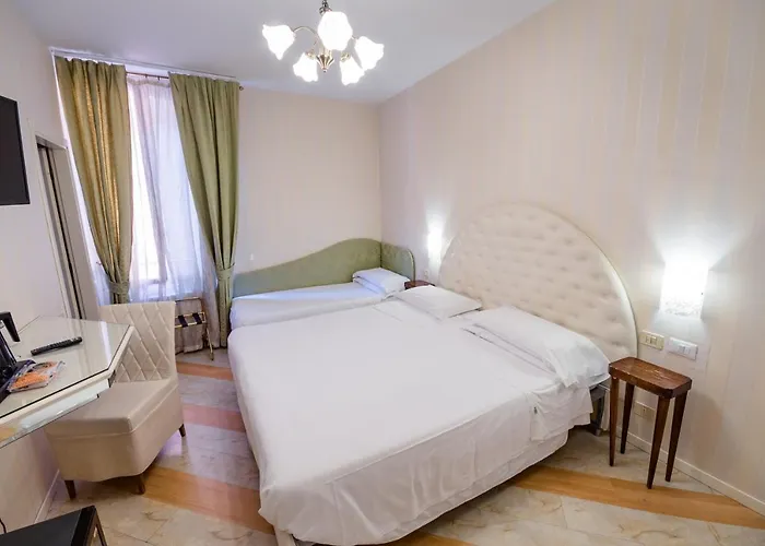 Residenza Due Torri Check In Presso Vicolo Cattani 7 볼로냐