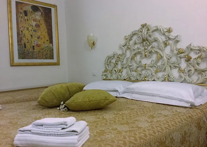 Residenza Due Torri Check In Presso Vicolo Cattani 7 Pensión Bolonia