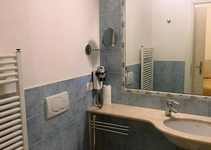 게스트하우스 Residenza Due Torri Check In Presso Vicolo Cattani 7