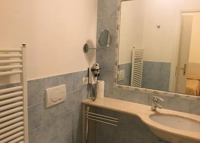 Residenza Due Torri Check In Presso Vicolo Cattani 7 Bologna