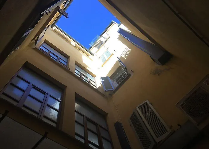 Residenza Due Torri Check In Presso Vicolo Cattani 7 Bolonia