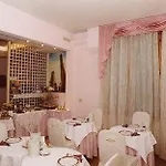 Гостевой дом Residenza Due Torri Check In Presso Vicolo Cattani 7 Болонья