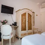 Gasthof Residenza Due Torri Check In Presso Vicolo Cattani 7