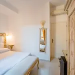 Residenza Due Torri Check In Presso Vicolo Cattani 7 Gasthof