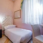 Residenza Due Torri Check In Presso Vicolo Cattani 7 Gasthof