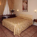 Residenza Due Torri Check In Presso Vicolo Cattani 7 Gasthof