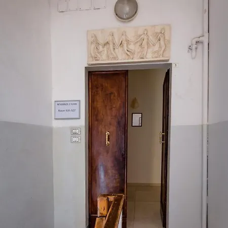 Pensión Residenza Due Torri Check In Presso Vicolo Cattani 7 Bolonia