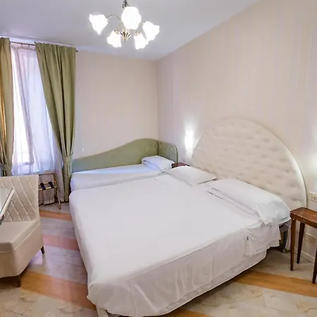 Residenza Due Torri Check In Presso Vicolo Cattani 7 Bolonia