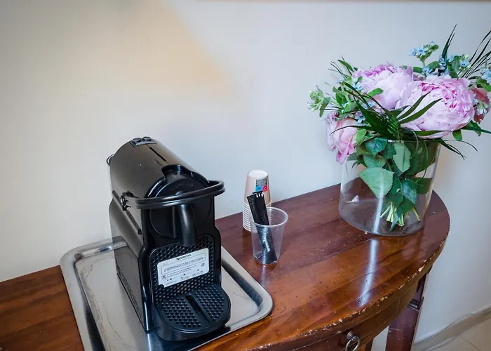 Residenza Due Torri Check In Presso Vicolo Cattani 7 ゲストハウス