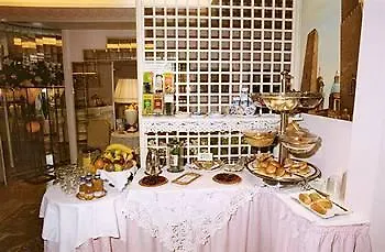 ゲストハウス Residenza Due Torri Check In Presso Vicolo Cattani 7