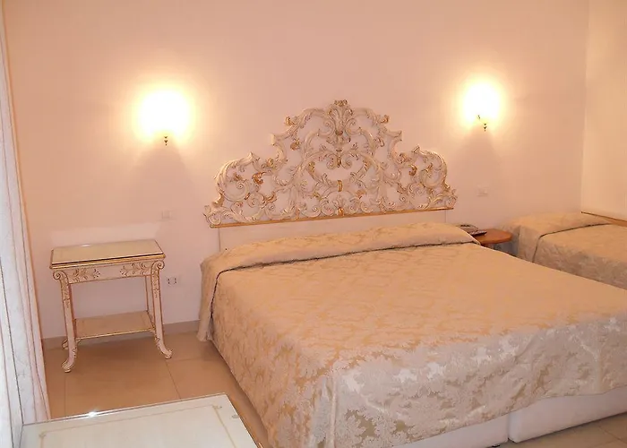 Residenza Due Torri Check In Presso Vicolo Cattani 7